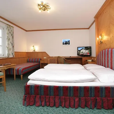 Lukashansl Otel Hundsdorf (Bruck an der Grossglocknerstrasse)