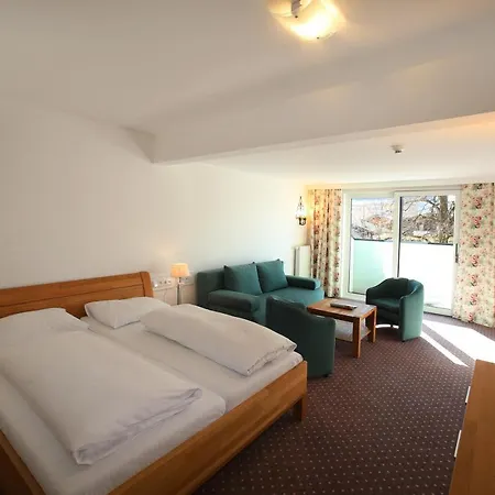 Lukashansl Otel