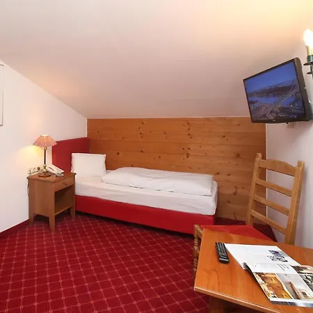 Lukashansl Otel