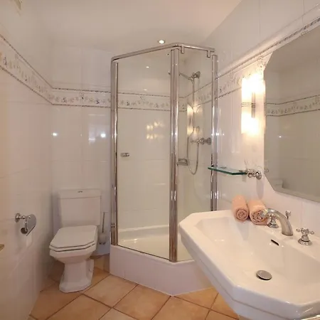 Lukashansl Otel Hundsdorf (Bruck an der Grossglocknerstrasse)