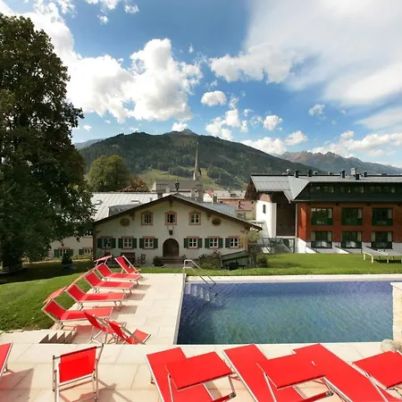 Lukashansl Otel Hundsdorf (Bruck an der Grossglocknerstrasse)