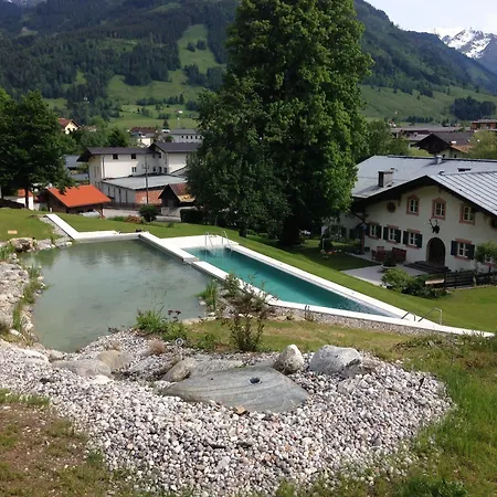 Lukashansl Otel Hundsdorf (Bruck an der Grossglocknerstrasse)