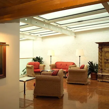 Otel Lukashansl 3*